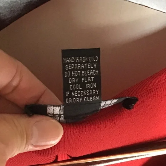 CABLE & GAUGE Women’s Medium 3/4 Sleeve Red Knit Top - Picture 6 of 6